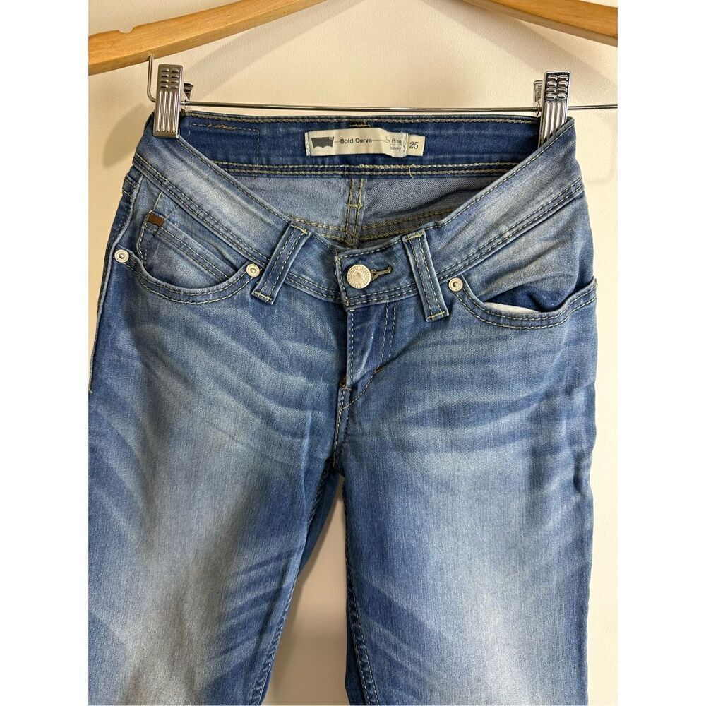 Levi’s bold curve skinny jeans